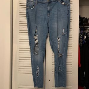 Plus size jeans distressed